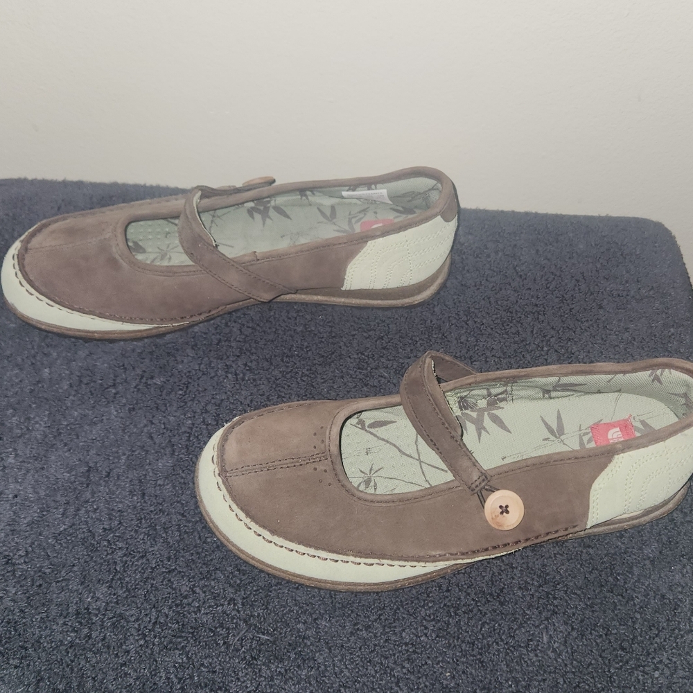 The North Face Brown And Green Sidney Size 8.5